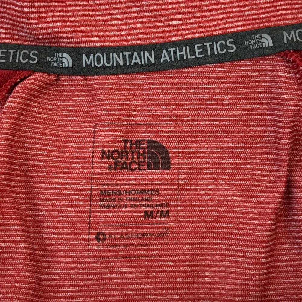 The North Face Mountain Athletics Mens‎ Medium Red FlashDry 1/4 Zip Pullover